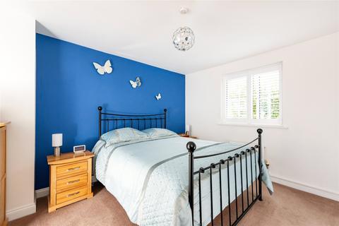 5 bedroom detached house for sale, Cotswolds Way, Calvert, Buckinghamshire, MK18