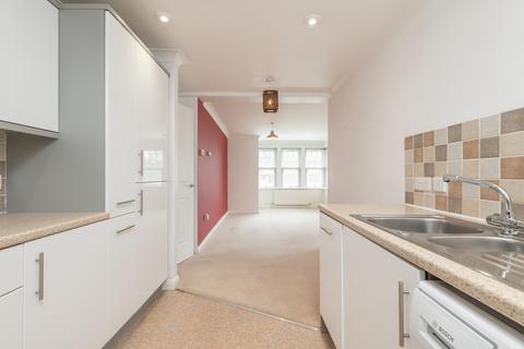 2 bedroom flat to rent, Castleton Court, 3 Arncliffe Road, Leeds LS16