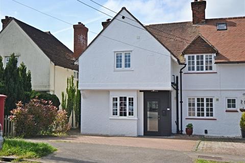 4 bedroom end of terrace house for sale, Summerhill Road, Saffron Walden