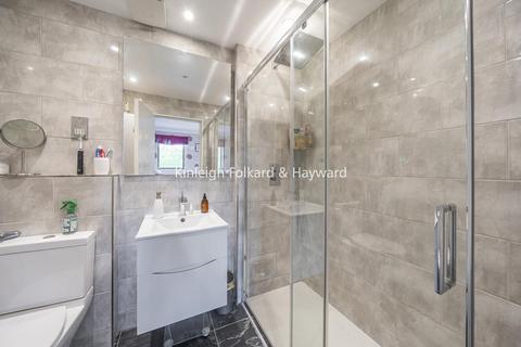 14 Plover Way, London, SE16 7TT