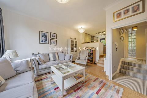 14 Plover Way, London, SE16 7TT