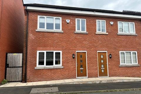 3 bedroom semi-detached house to rent, Austin Street, Leigh, Greater Manchester, WN7