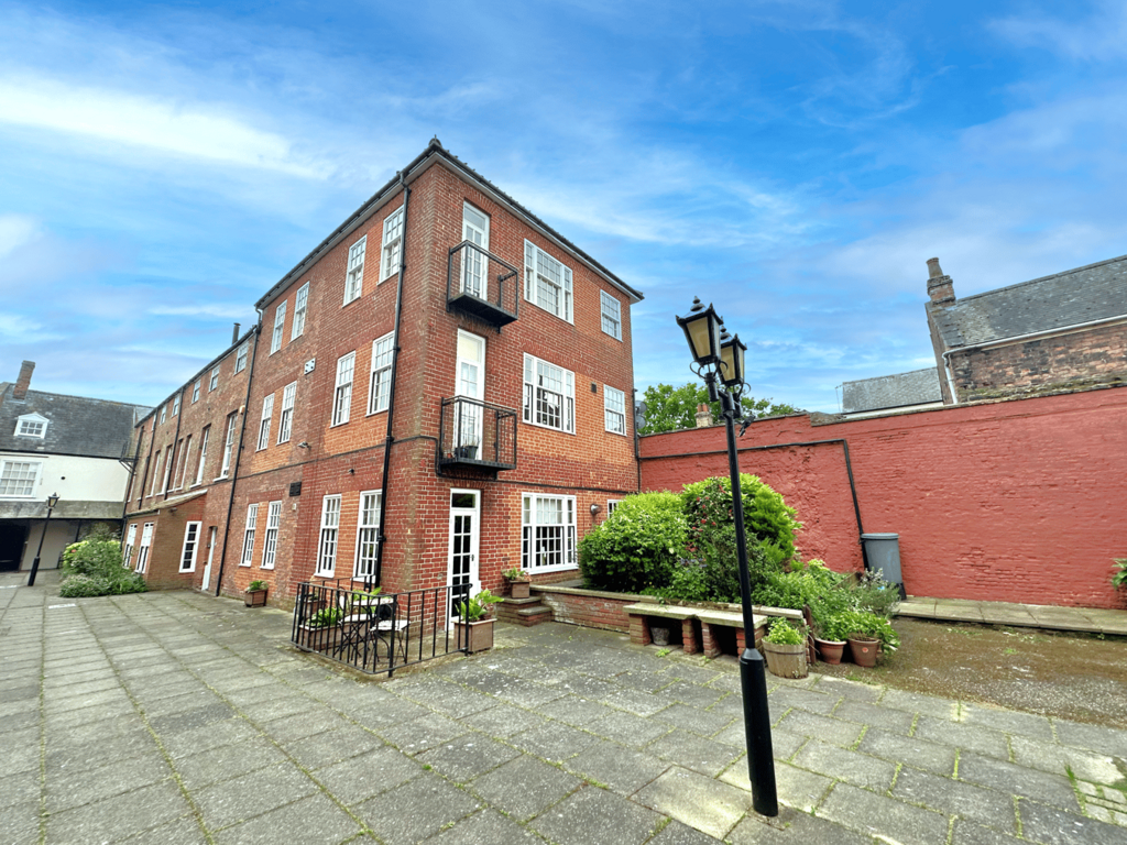 Kings Lynn - 2 bedroom penthouse to rent