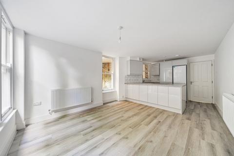 1 bedroom apartment to rent, Queens Avenue London N10