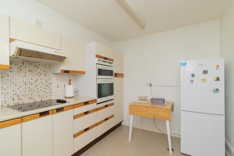 2 bedroom flat for sale, Cornwall Gardens, Cliftonville, CT9