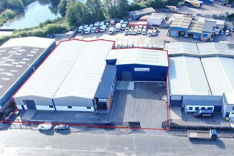 Industrial unit to rent, IHL House, Thorpe Close, Banbury, OX16 4SW