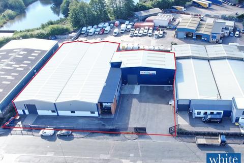 Industrial unit to rent, IHL House, Thorpe Close, Banbury, OX16 4SW