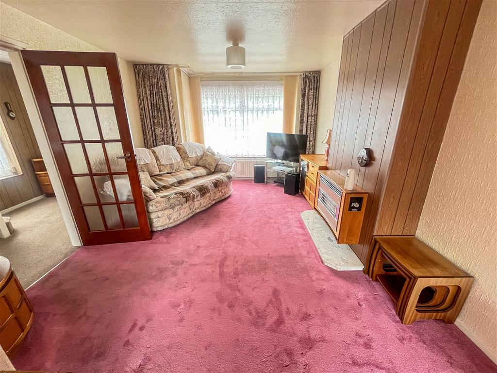 Fallowfield Road, Solihull B92 3 bed semidetached house for sale £