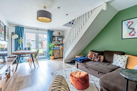 253 Bakers Ground, Stoke Gifford, Bristol, BS34 8GE