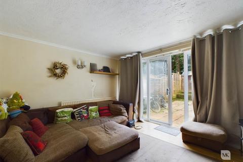 2 bedroom terraced house for sale, Sunningdale Way, Milton Keynes MK3