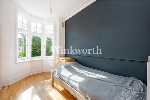 51 Caversham Avenue, London, N13 4LL