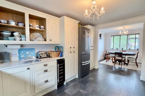 4 bedroom detached house for sale, Rock