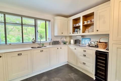 4 bedroom detached house for sale, Rock