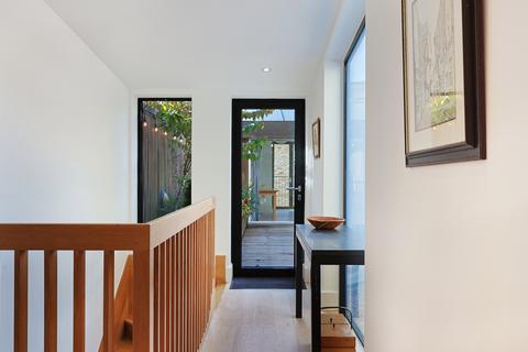 12 Aberdeen Avenue, Cambridge, CB2 8DP