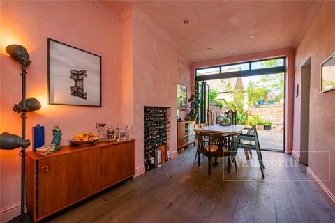 4 Trenmar Gardens, London, NW10 6BG