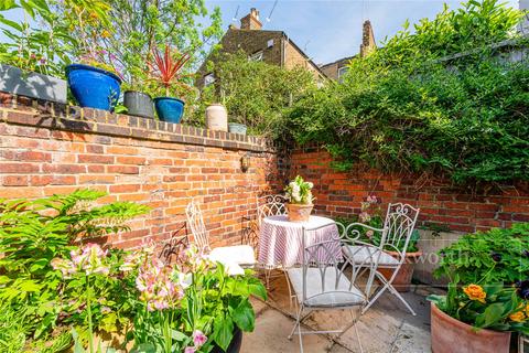 4 Trenmar Gardens, London, NW10 6BG