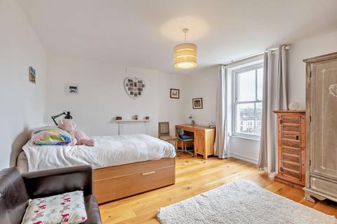 12 Baring Crescent, Exeter, EX1 1TL