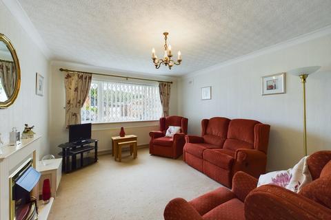 2 bedroom bungalow for sale, Molyneux Place,  Lytham, FY8
