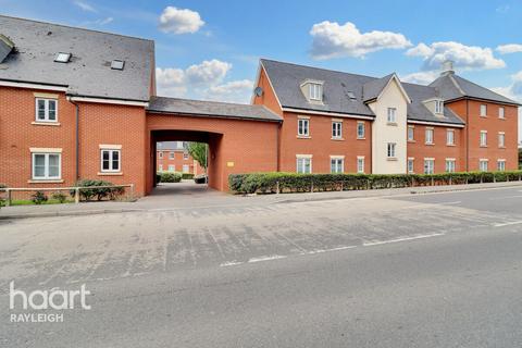 2 bedroom flat for sale, Priory Chase, Rayleigh