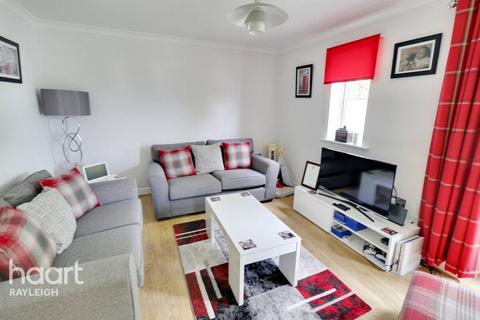 2 bedroom flat for sale, Priory Chase, Rayleigh