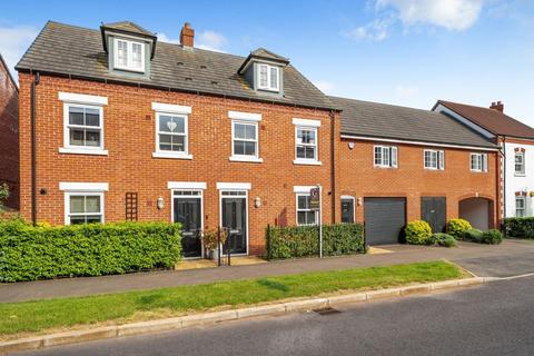 3 bedroom townhouse for sale, Anglia Way, Great Denham, Bedford