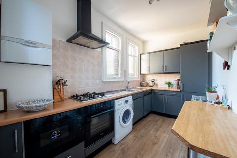 2 bedroom apartment for sale, Fellows Road, London, NW3
