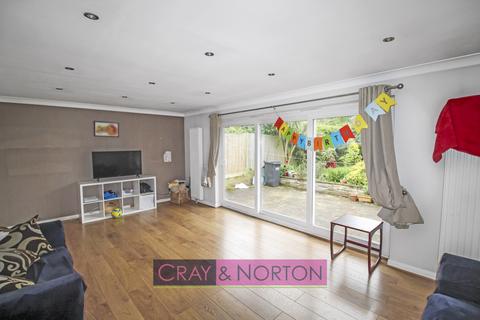 3 bedroom bungalow for sale, Woodbury Close, East Croydon, CR0