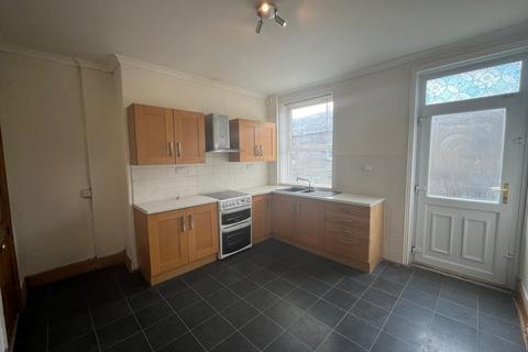 3 bedroom terraced house to rent, Belgrave Road, Bingley, West Yorkshire, UK, BD16