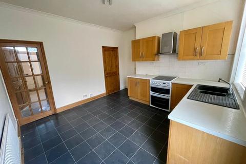 3 bedroom terraced house to rent, Belgrave Road, Bingley, West Yorkshire, UK, BD16