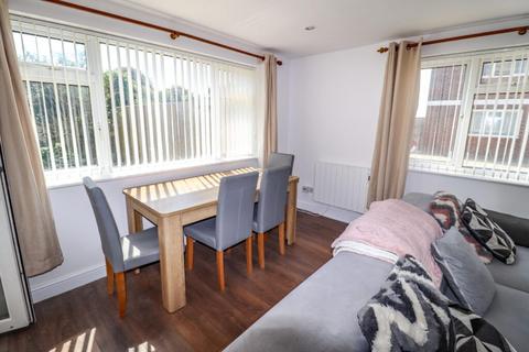 1 bedroom flat for sale, Seafront, Hayling Island