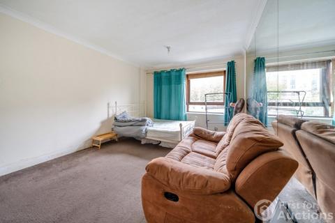 Studio for sale, Royal Court, Kings Road, Reading