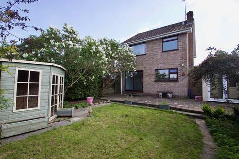 1 Goss Drive, Street, BA16 0RR