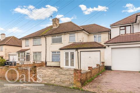 15 North Downs Road, New Addington, Croydon, CR0 0LE