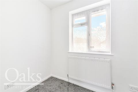 15 North Downs Road, New Addington, Croydon, CR0 0LE