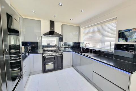 7 Beagles Close, Orpington, BR5 4PS