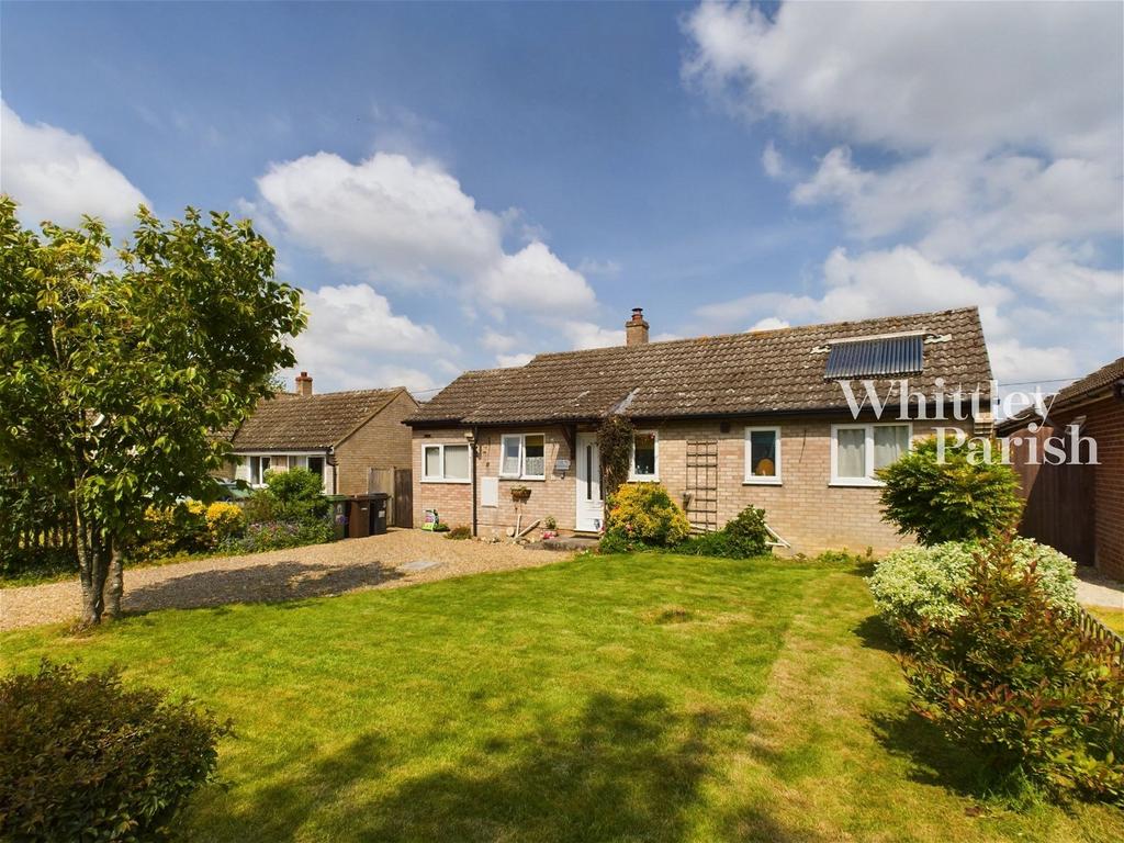 Orchard Crescent, Great Moulton 3 bed detached bungalow for sale £250,000