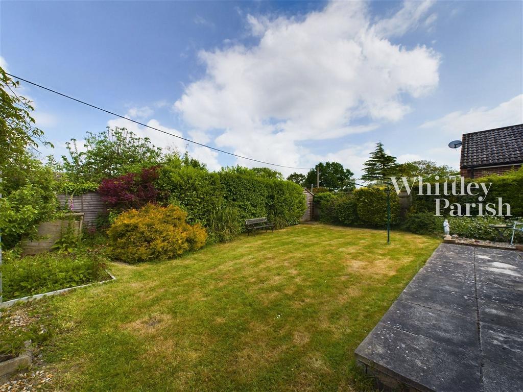 Orchard Crescent, Great Moulton 3 bed detached bungalow for sale £250,000