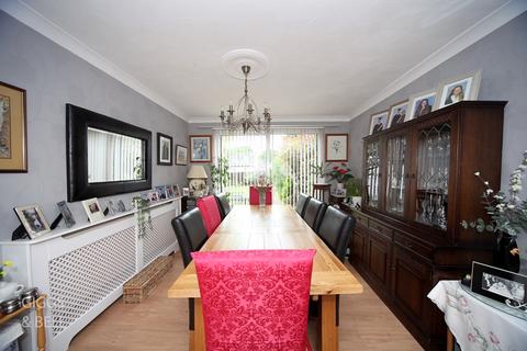 3 bedroom semi-detached house for sale, Talbot Road, Luton, Bedfordshire, LU2