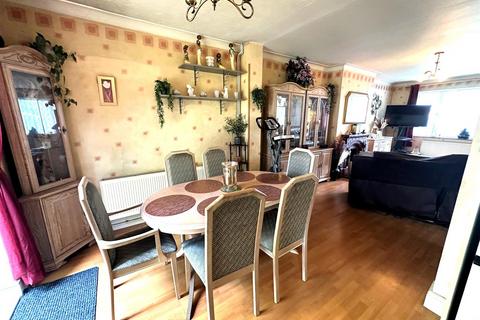 44 Pates Manor Drive, Feltham, TW14 8JJ