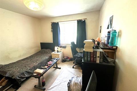 44 Pates Manor Drive, Feltham, TW14 8JJ