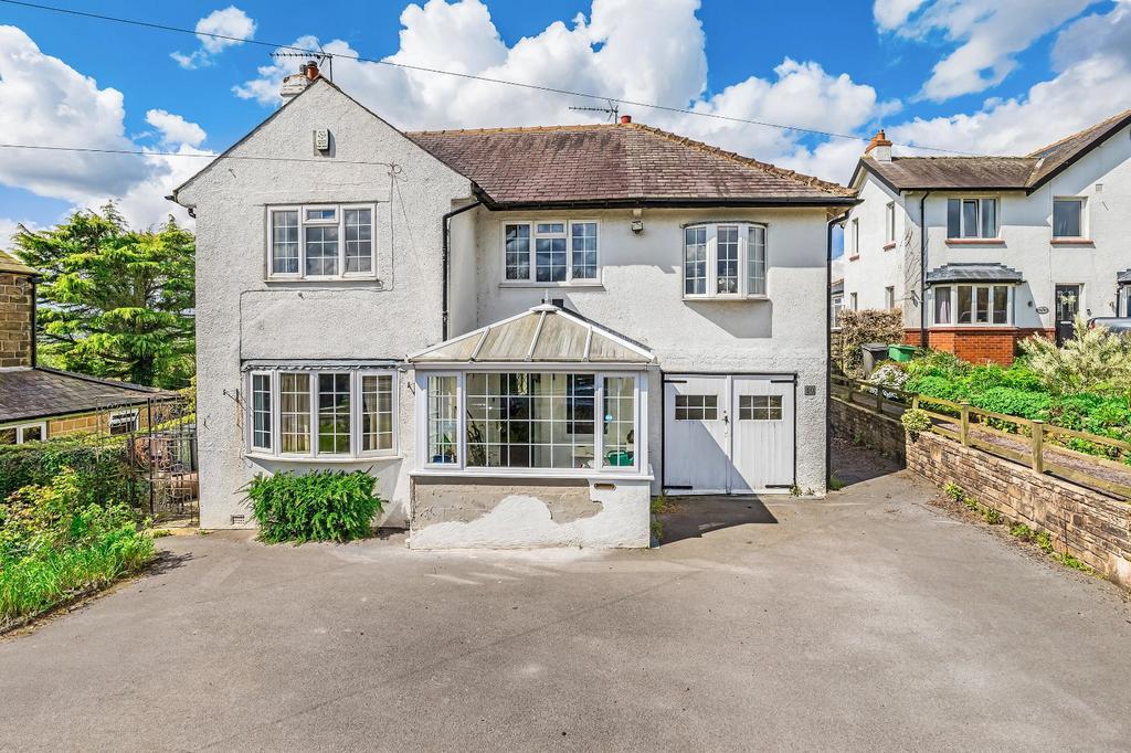 Carr Bank, Otley, West Yorkshire, LS21 2 bed detached house for sale