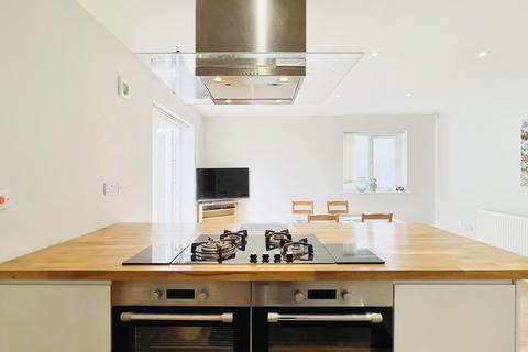 21 Belland Drive, Bristol, BS14 0EQ