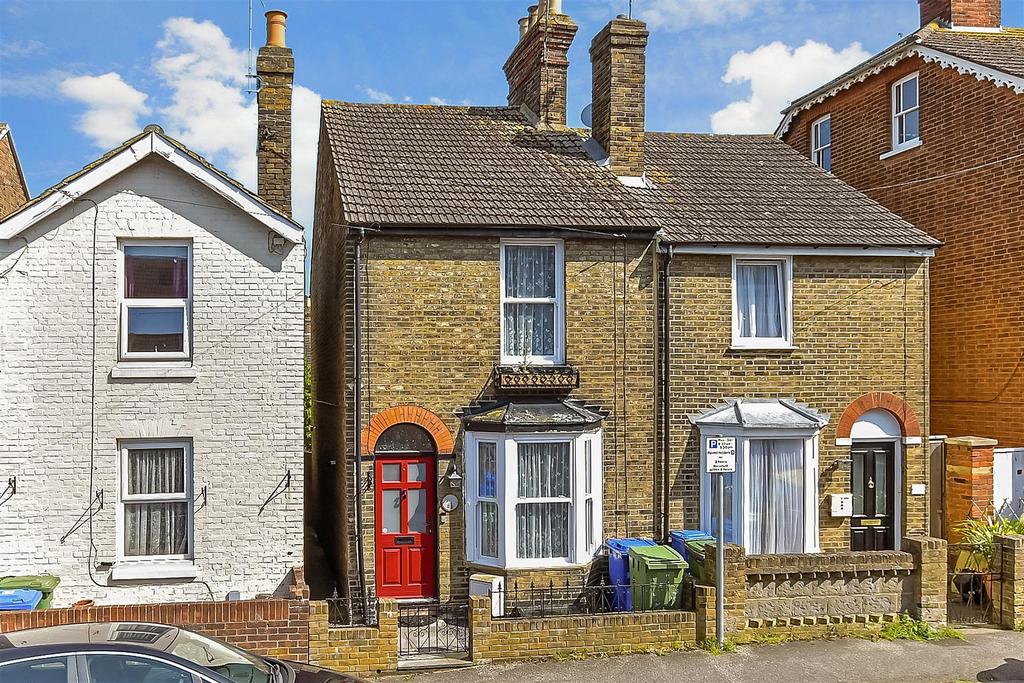 St. Mary's Road, Faversham, Kent 3 bed semidetached house for sale £