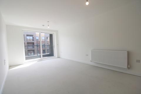2 bedroom apartment to rent, Moorfield Place, Farnborough GU14