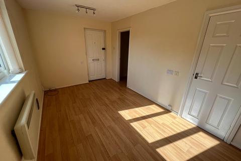 Studio to rent, Pennine Close, Shepshed LE12