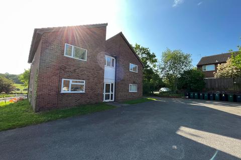 Studio to rent, Pennine Close, Shepshed LE12