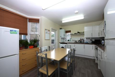undefined, Warwick Road, London, E15