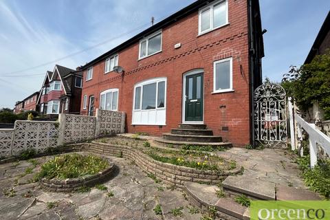 3 bedroom semi-detached house to rent, Carisbrook Drive, Salford M27