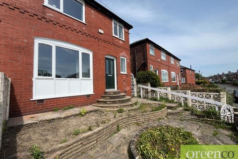 3 bedroom semi-detached house to rent, Carisbrook Drive, Salford M27