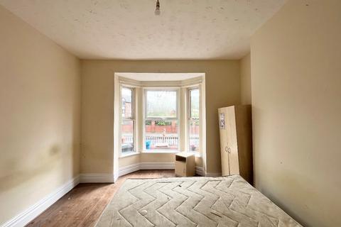 4 bedroom terraced house to rent, Devonshire Street, Salford M7